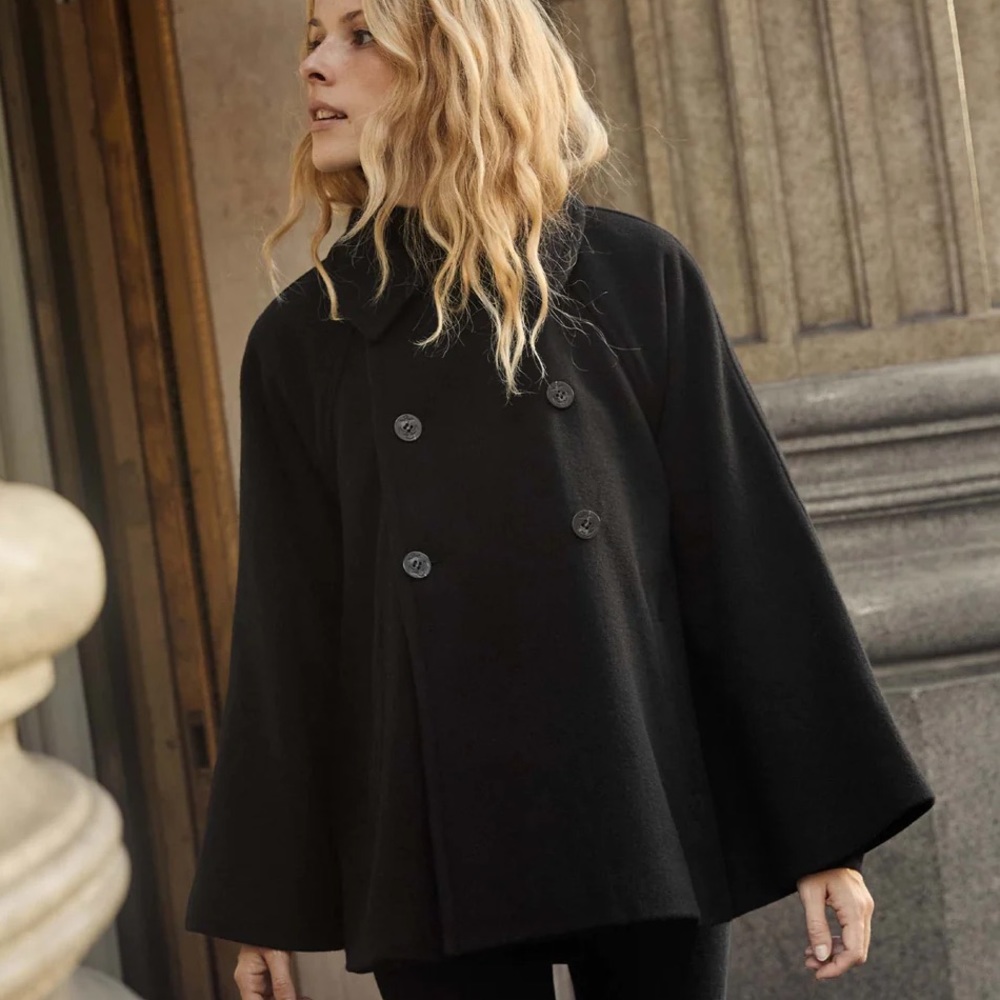 Dôen Nantucket coat in black